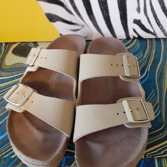 BIRKENSTOCK Sandals - Picture 7 of 8
